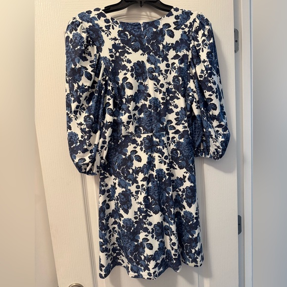NWT SMITH AND QUINN Floral Dress (M) - Picture 2 of 3